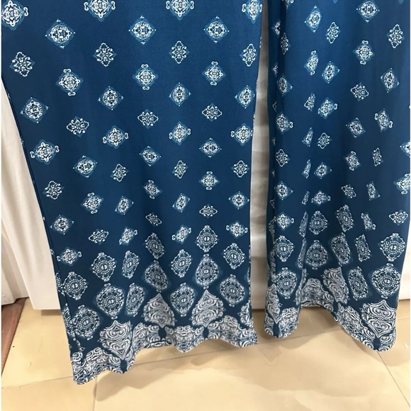 White House Black Market One Piece Women’s Size Medium Turquoise And White NWT - Picture 5 of 11